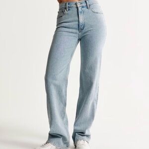 Abercrombie 90’s Relaxed Jean